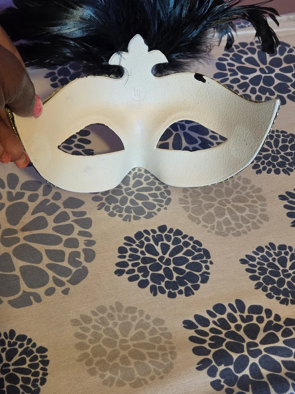 Black & Gold Feathered Mardigars Masquerade Mask